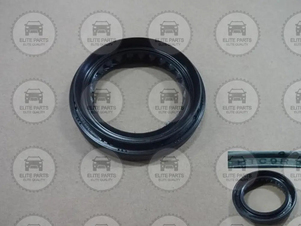 HAVAL H6 1st Gen. Original Right Front Drive Shaft Axle Oil Seal (جلدة جوان زيت عكس كوبلن امامى جهة اليمين هافال اتش 6 الجيل الاول) 1701040ACM51A