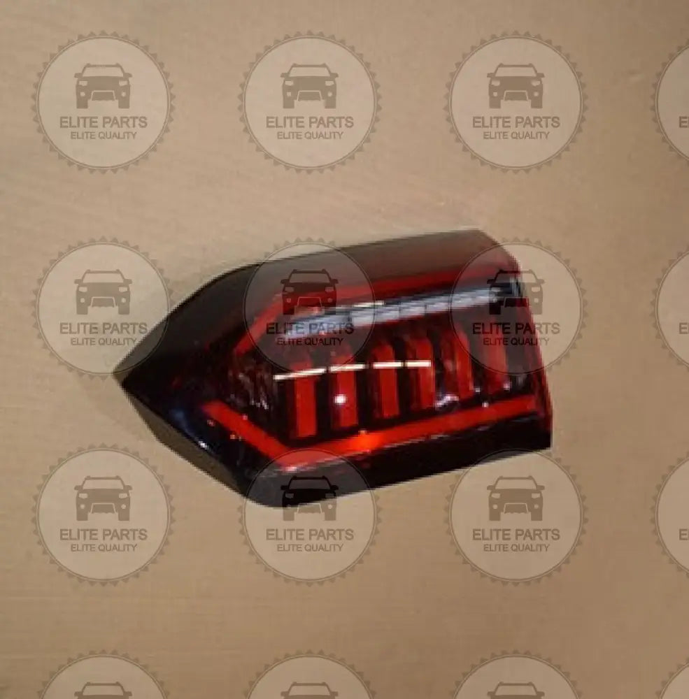CHERY Tiggo 8 Pro Right Rear Trunk Door Lamp with Dark Red Mask (فانوس كشاف مصباح خلفى باب الشنطة يمين احمر شيرى تيجو 8 برو)  605000239AA