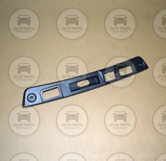 CHERY Tiggo 8 Series Original License Plate Lamp Panel Cover (غطاء لمبة مصباح اللوحة الخلفية شيرى تيجو 8 و تيجو 8 برو) 609000584AA