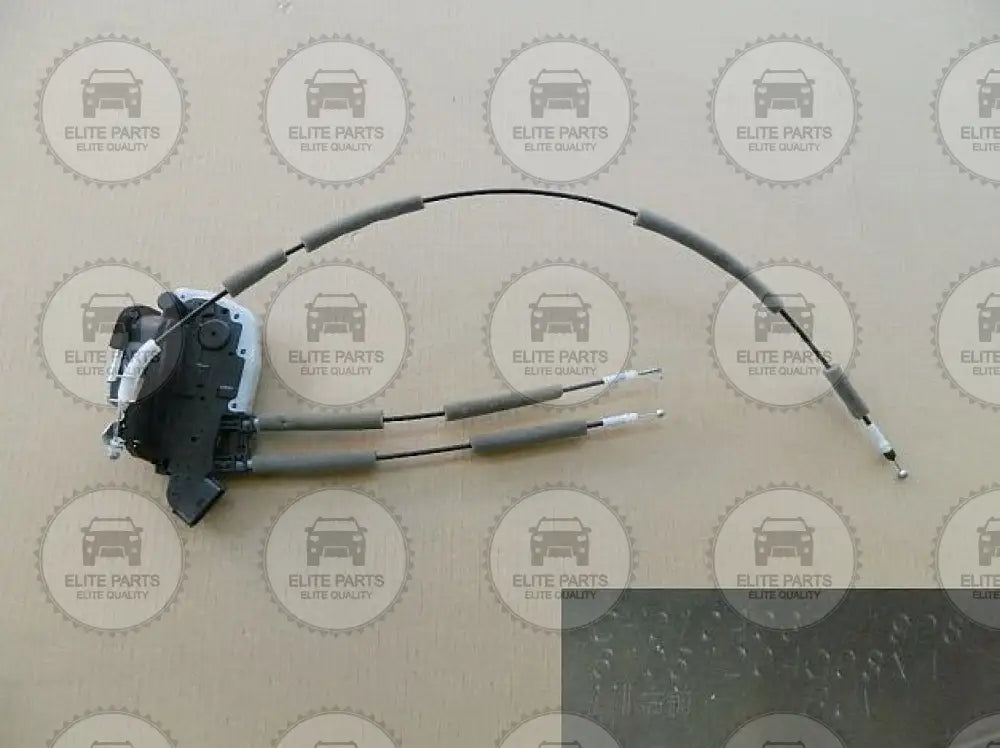 Great Wall Voleex C20R Original Right Front Door Lock Latch Assembly (سقاطة قفل الباب الامامى جهة اليمين الاصلية جريت وول فوليكس) 6105120AG08XA