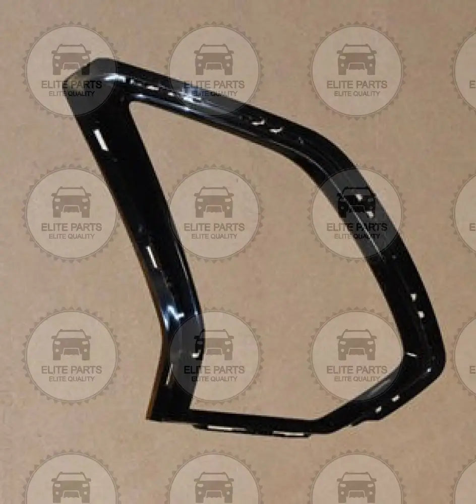 OMODA 5 Right headlight trim cover frame (غطاء اطار تزيين المصباح الامامي جهة اليمين شيري اومودا 5) 602002159AA